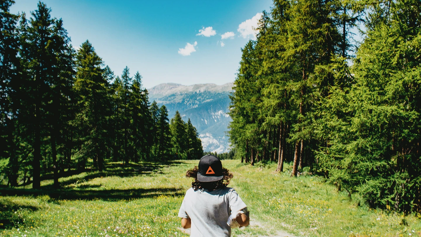Scopri l’estate perfetta per giovani amanti di sci e snowboard, e non solo!